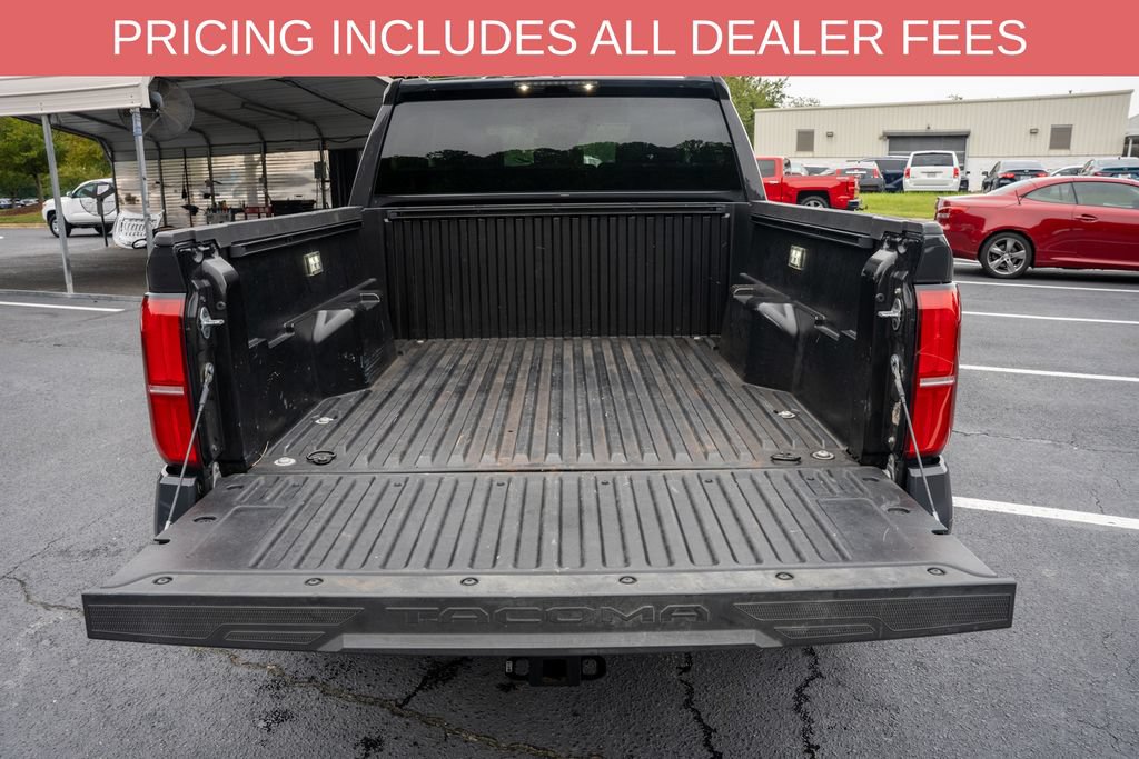 Certified 2025 Toyota Tacoma TRD Off-Road AWD/4WD image 5
