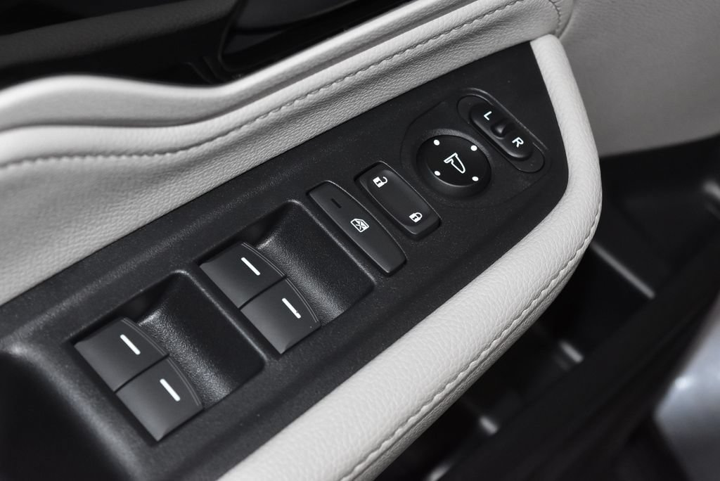 Used 2026 Honda Odyssey Touring image 6