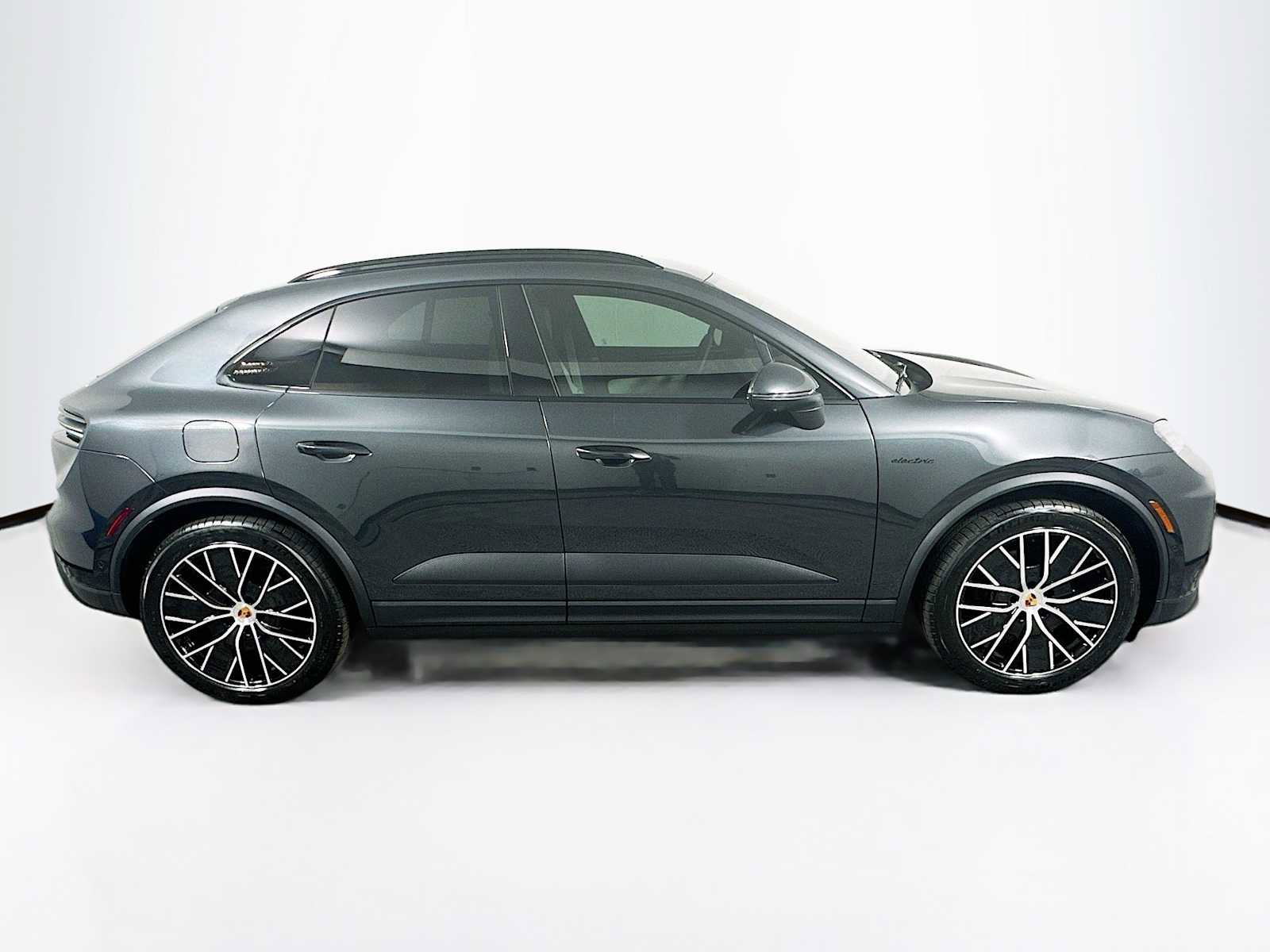New 2026 Porsche Macan Electric image 8
