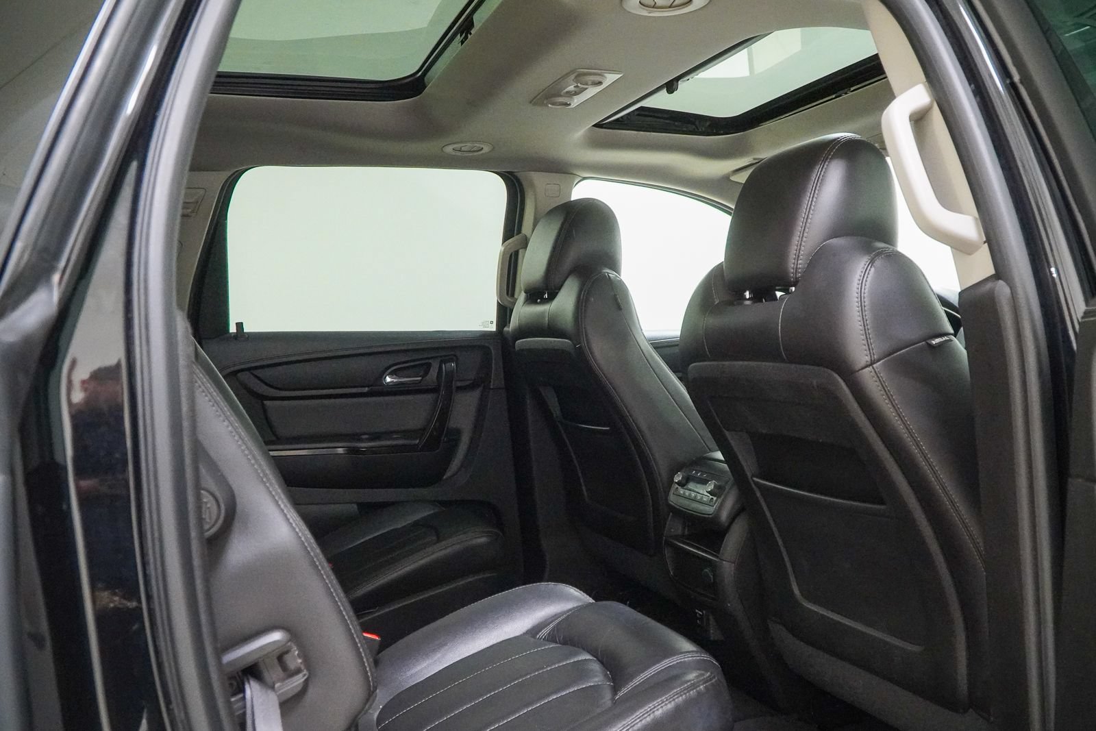 Used 2016 Chevrolet Traverse LTZ w/ LPO, 'HIT The Road' Package AWD/4WD image 42