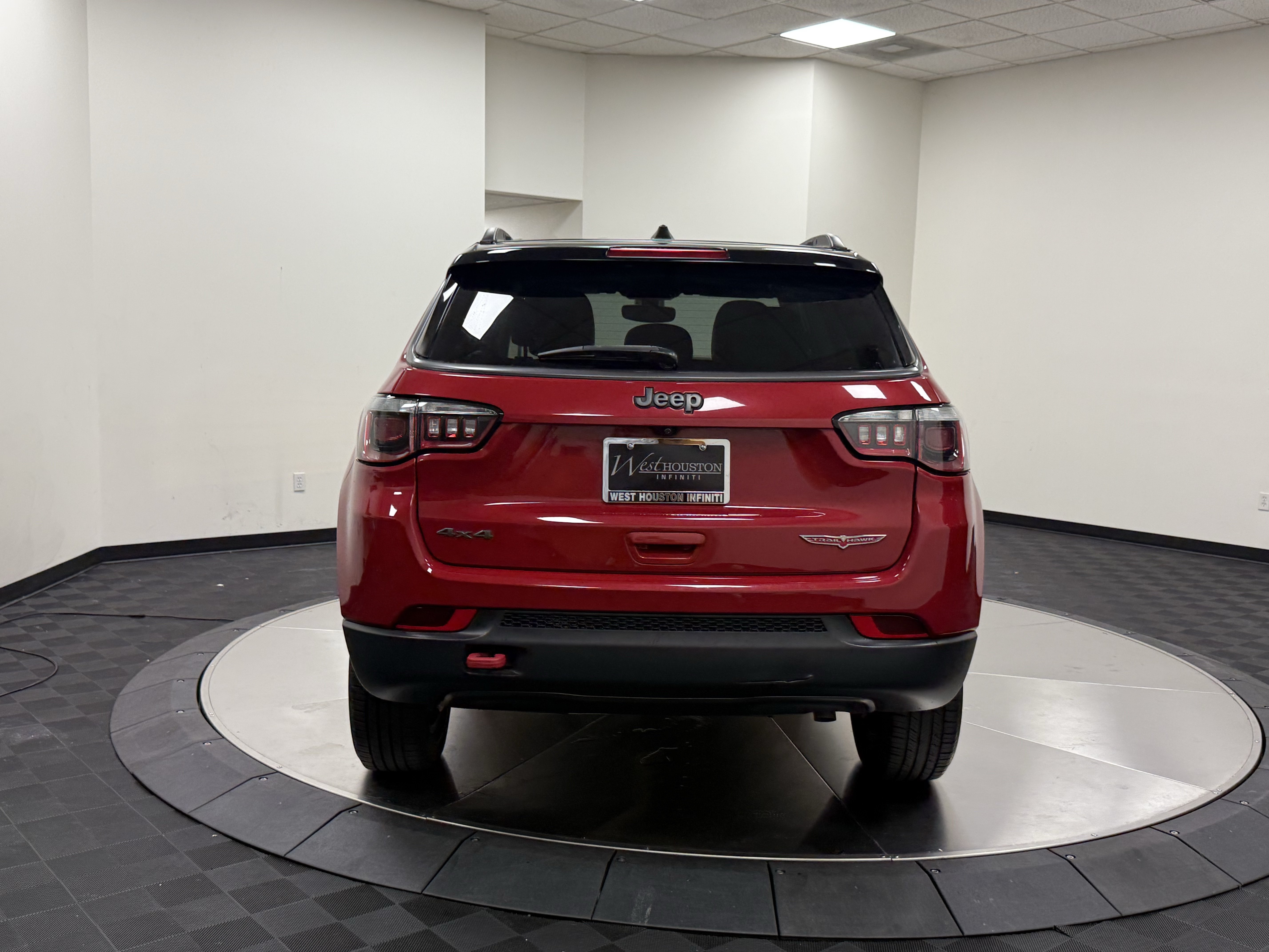 Used 2019 Jeep Compass Trailhawk AWD/4WD image 6