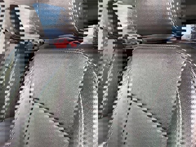 Used 2024 GMC Terrain SLT image 18