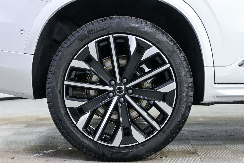 New 2026 Volvo XC90 B6 Plus AWD/4WD image 40