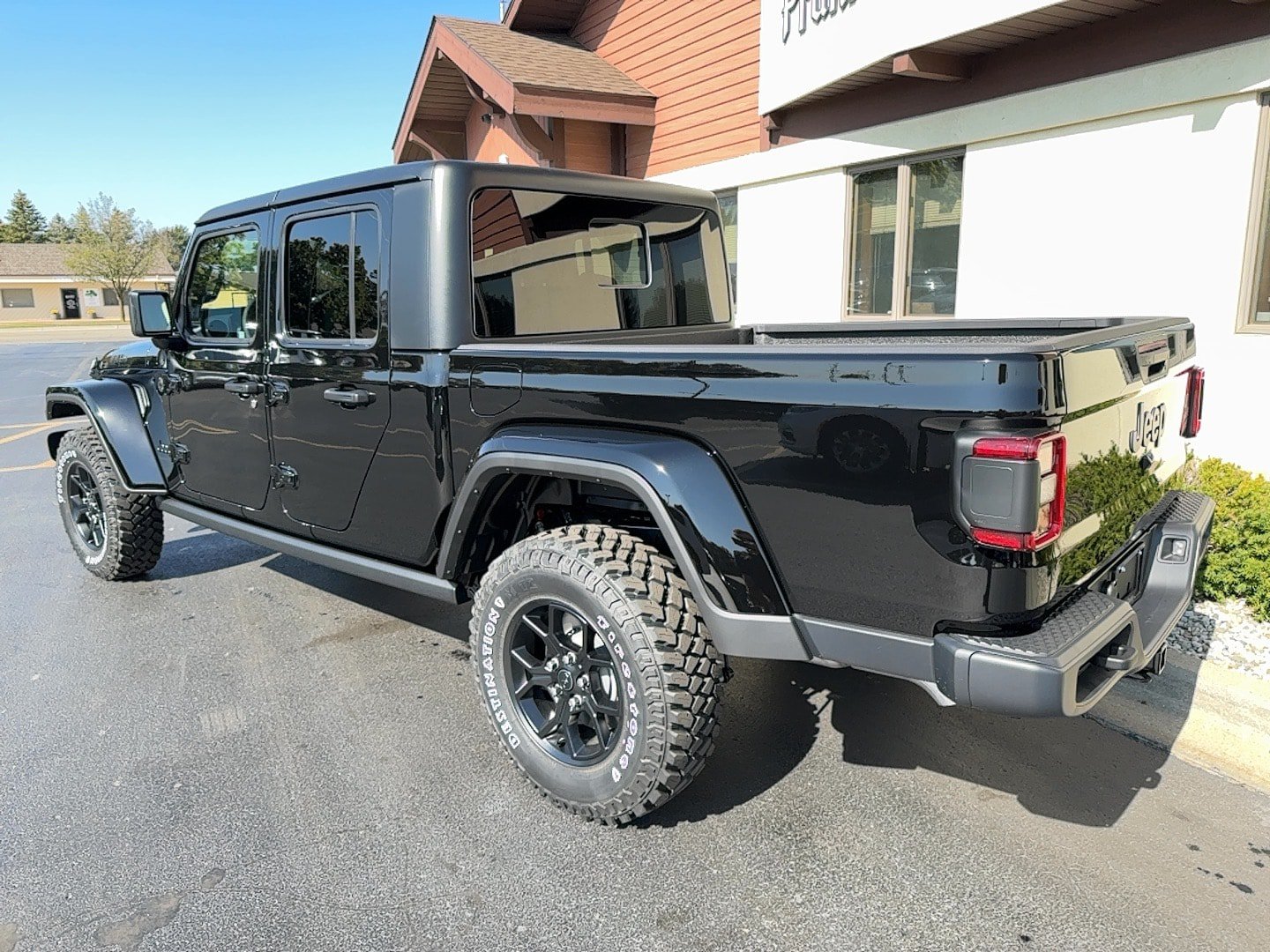 New 2025 Jeep Gladiator Sport AWD/4WD image 15