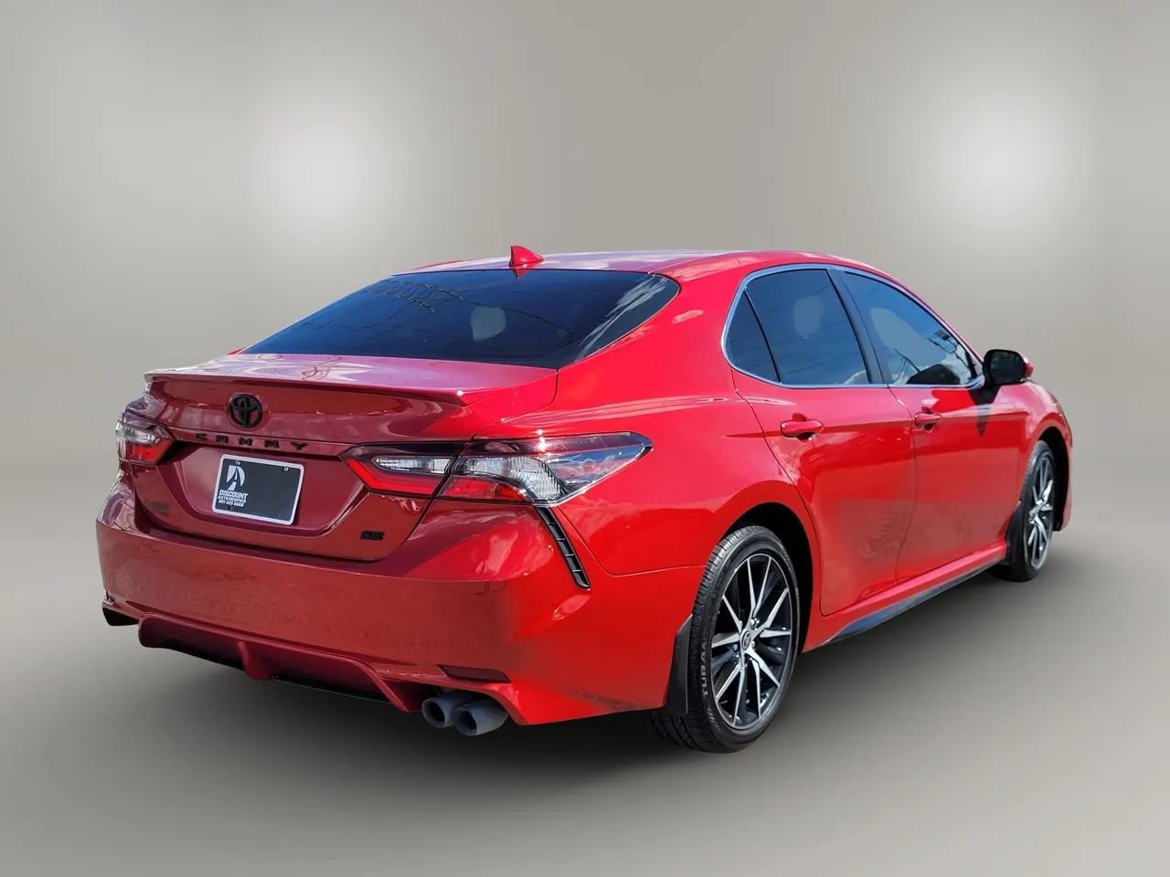 Used 2024 Toyota Camry SE w/ Convenience Package FWD image 9