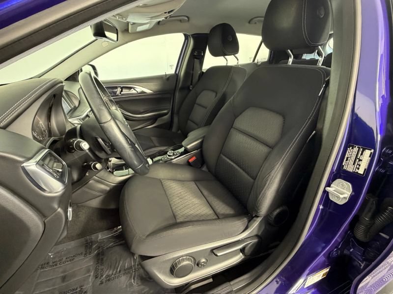Used 2017 INFINITI QX30 FWD image 80