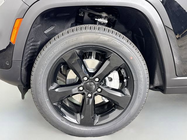 New 2025 Jeep Grand Cherokee Limited w/ Luxury Tech Group II image 35