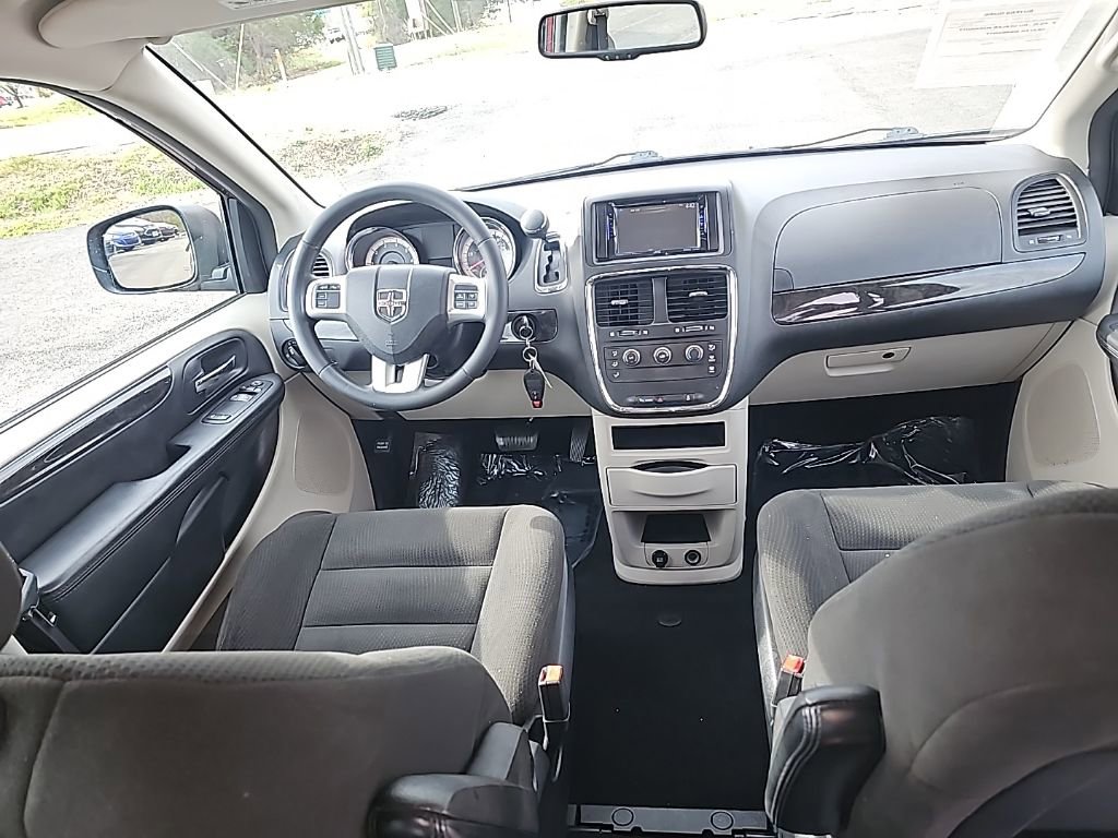 Used 2016 Dodge Grand Caravan American Value Package w/ UConnect Hands-Free Group FWD image 35