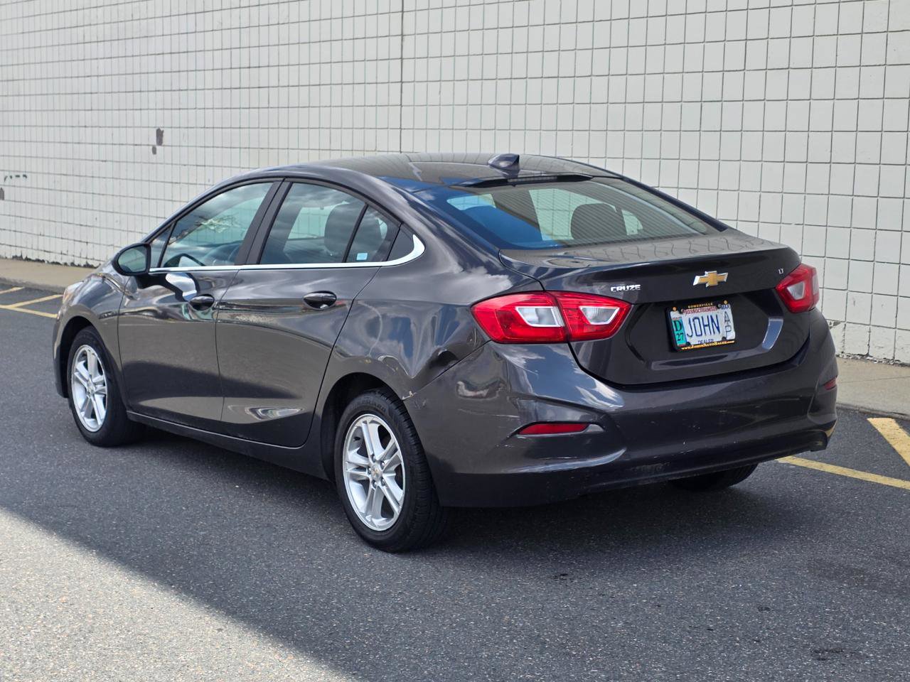 Used 2017 Chevrolet Cruze LT FWD image 5