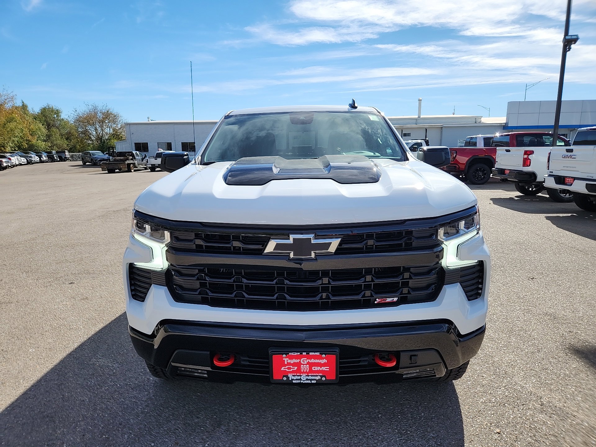 New 2026 Chevrolet Silverado 1500 LT Trail Boss w/ Convenience Package II image 3