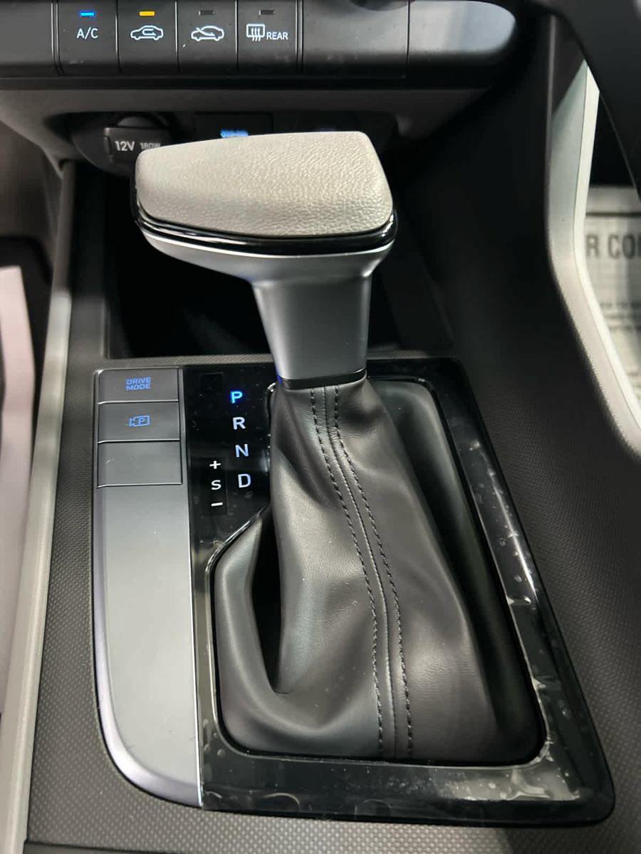 New 2026 Hyundai Elantra SE FWD image 7