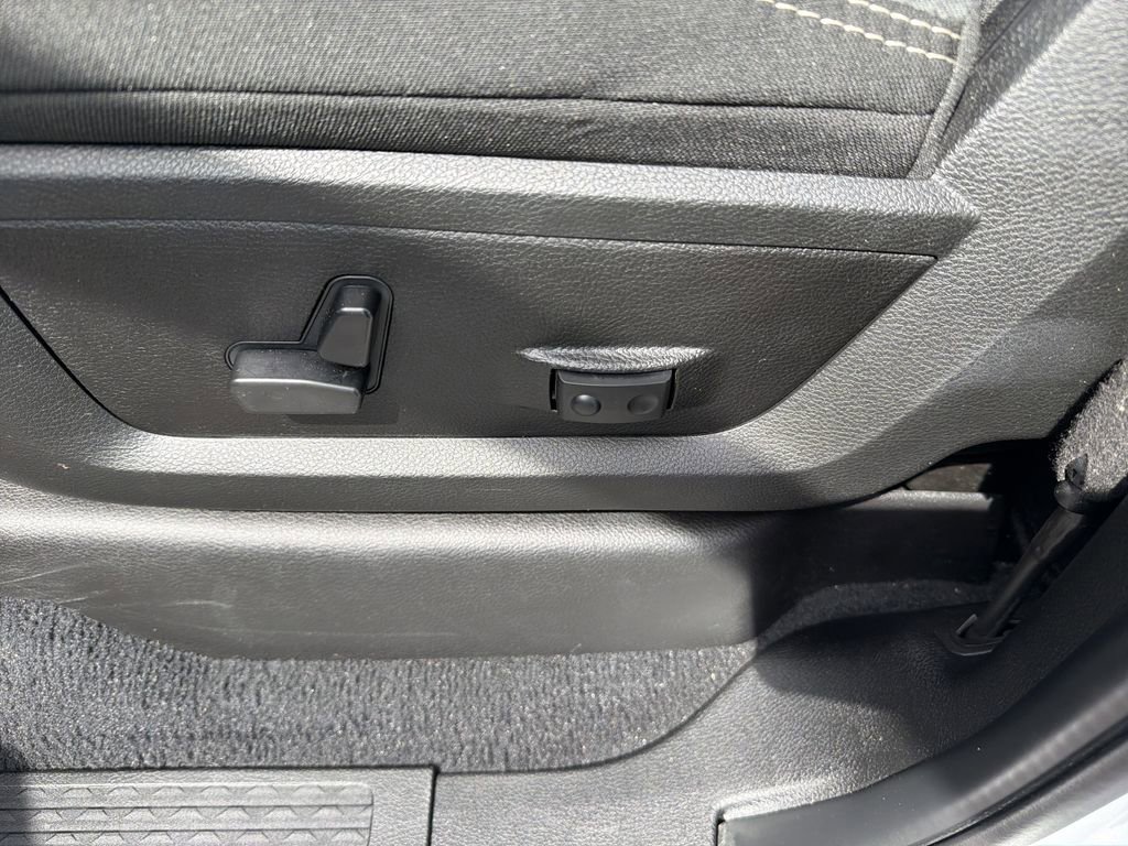 Used 2025 RAM 2500 Big Horn AWD/4WD image 15