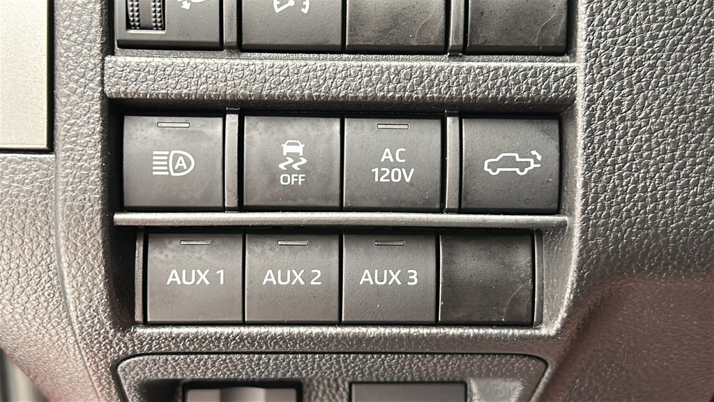 Used 2024 Toyota Tacoma TRD Sport w/ TRD Sport Premium Package AWD/4WD image 26
