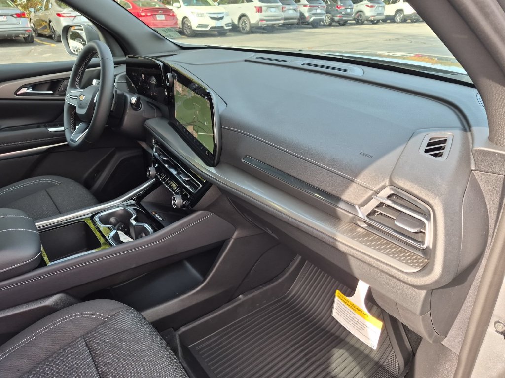 New 2027 Chevrolet Traverse LT w/ LPO, Floor Liner Package AWD/4WD image 31