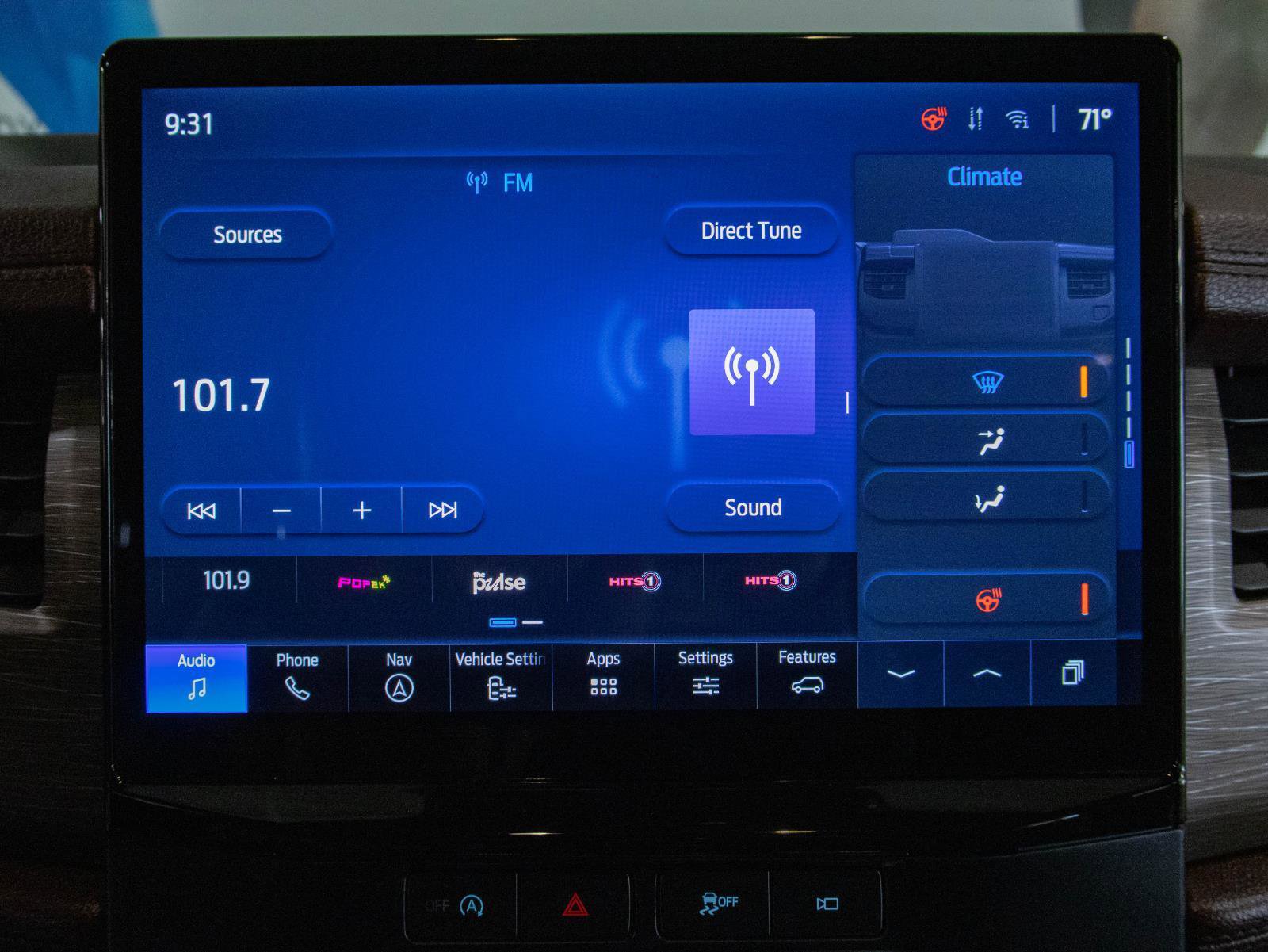 Used 2024 Ford Expedition Limited image 9