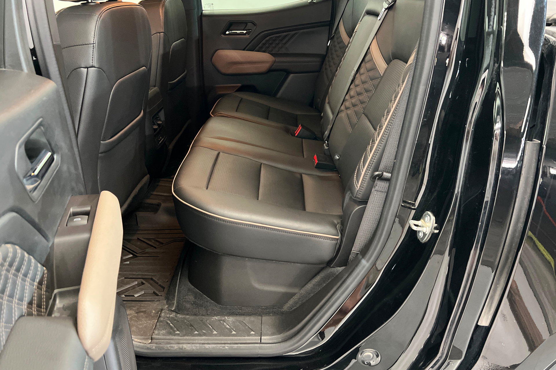 Used 2023 GMC Canyon Denali AWD/4WD image 23