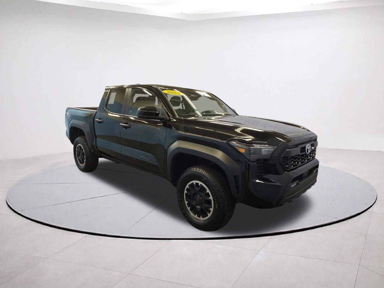Used 2024 Toyota Tacoma TRD Off-Road AWD/4WD image 1