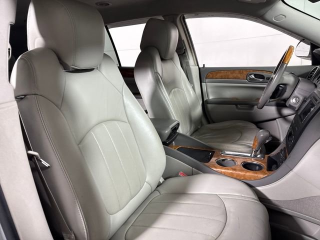 Used 2010 Buick Enclave CXL image 21