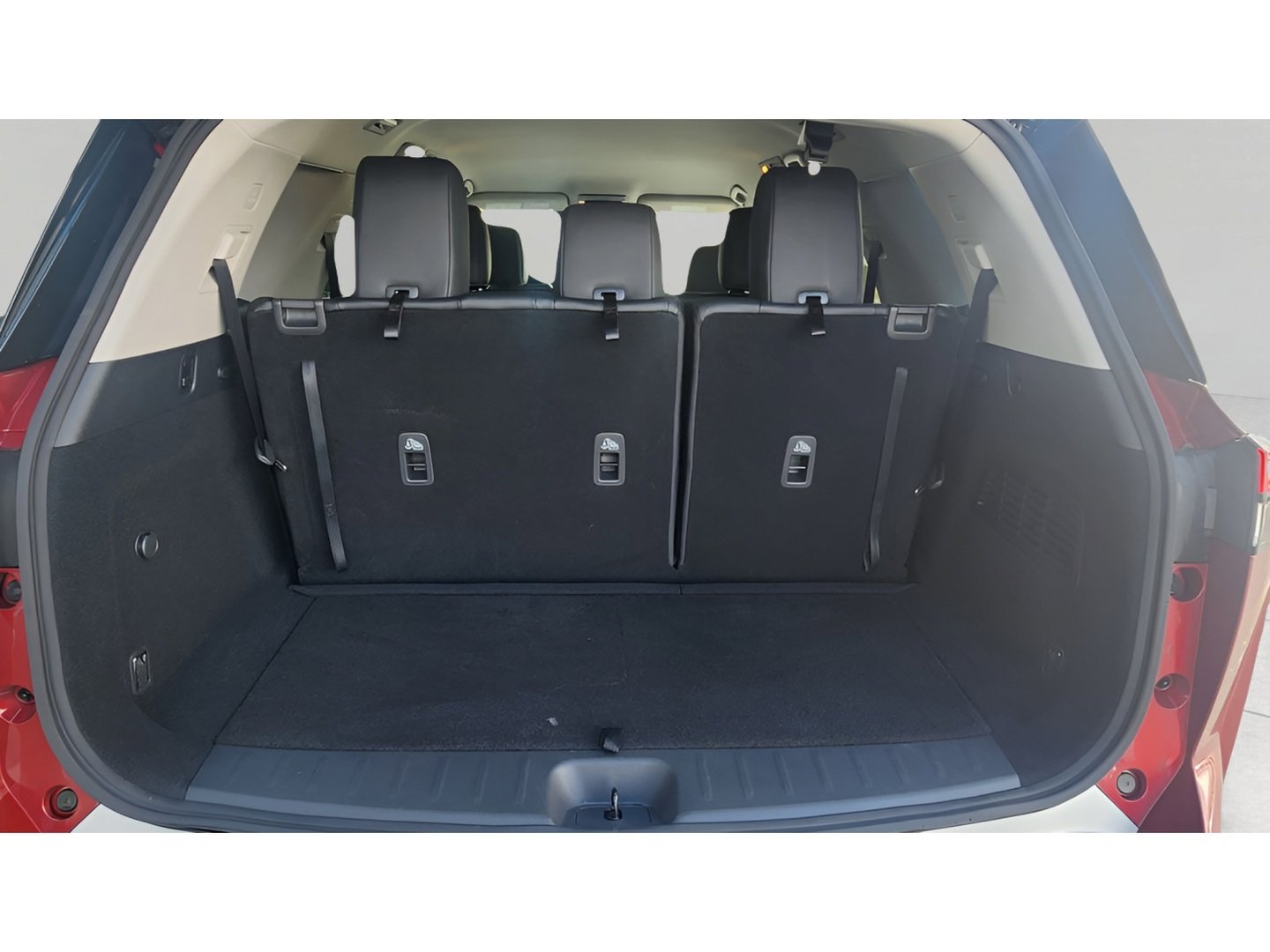 Used 2022 Nissan Pathfinder SL AWD/4WD image 10