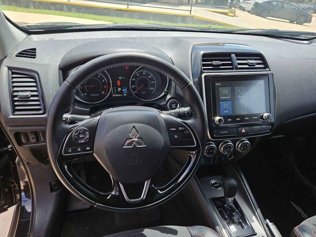 Used 2025 Mitsubishi Outlander Sport SE image 17