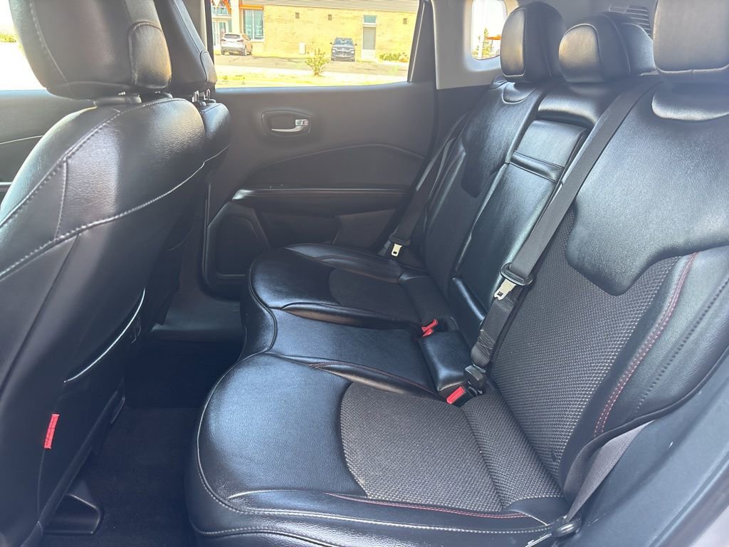 Used 2019 Jeep Compass Trailhawk image 11