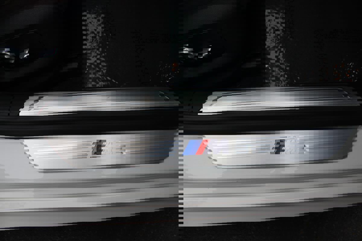 Used 2018 BMW 740i image 24