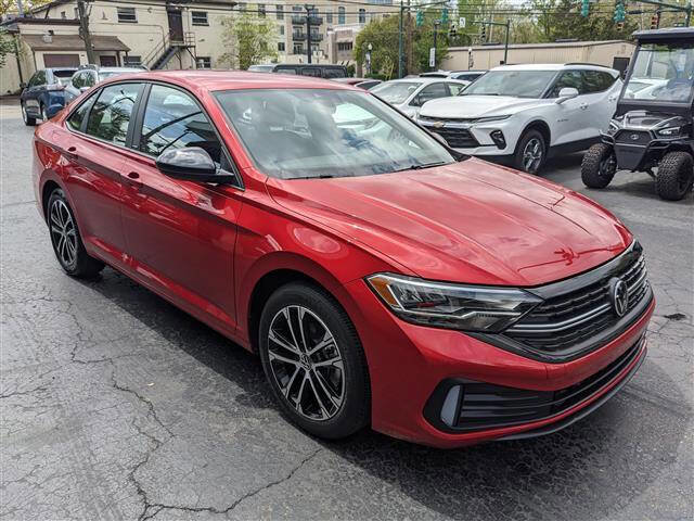 Used 2024 Volkswagen Jetta Sport image 7