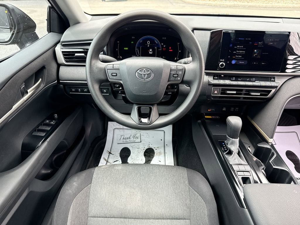 Used 2025 Toyota Camry LE FWD image 14