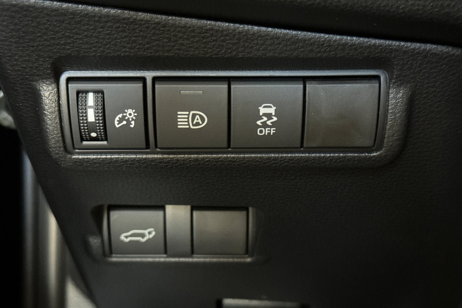 New 2026 Toyota Corolla Cross XLE FWD image 29