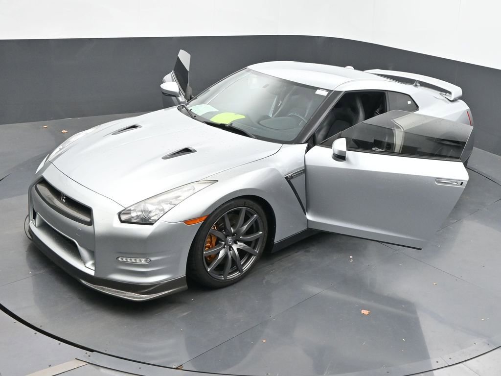 Used 2012 Nissan GT-R Premium AWD/4WD image 62
