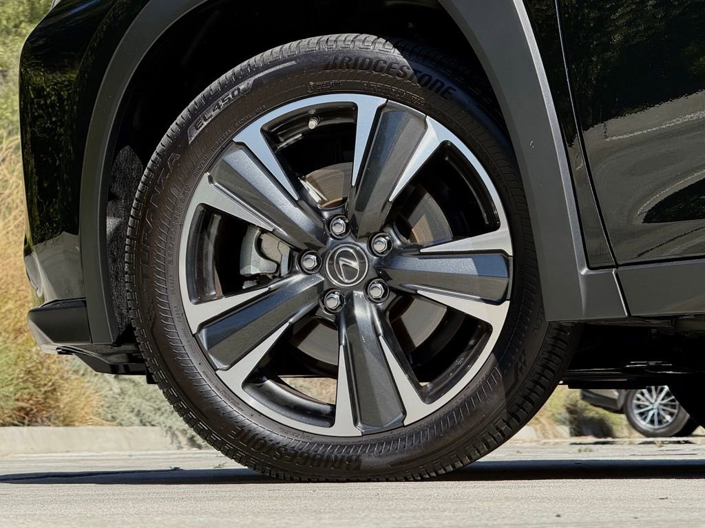 Certified 2024 Lexus UX 250h FWD image 9