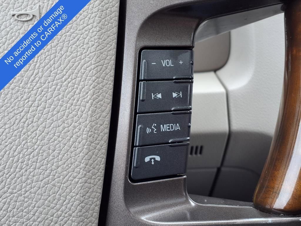 Used 2014 Lincoln Navigator Base image 22