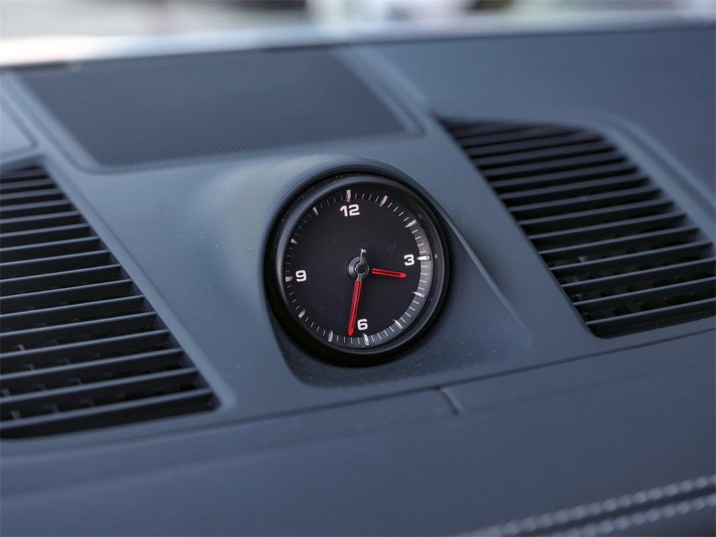 Certified 2023 Porsche Cayenne Platinum Edition image 24