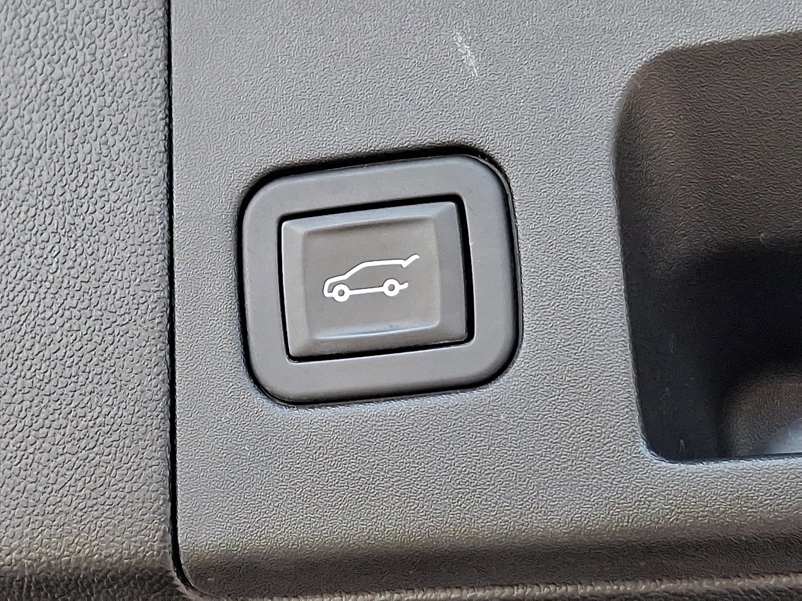 Used 2024 Cadillac XT5 Premium Luxury w/ Technology Package FWD image 31