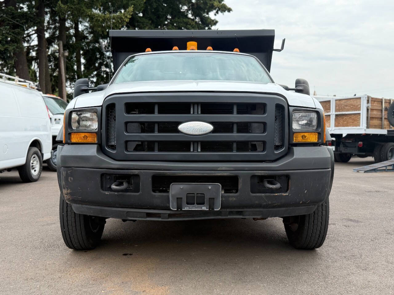 Used 2006 Ford F450 2WD Regular Cab Super Duty image 17