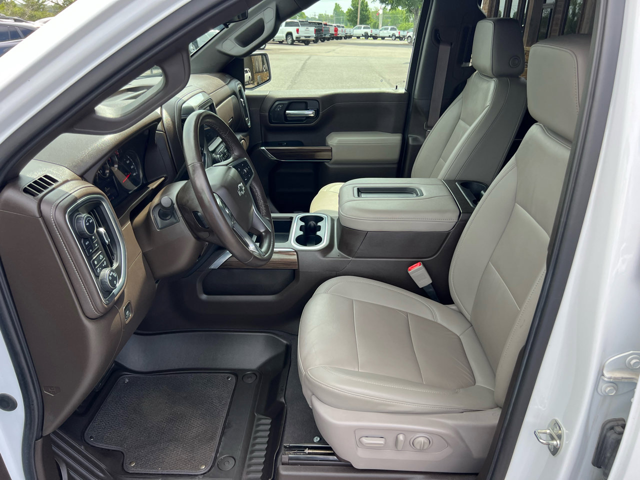 Used 2022 Chevrolet Silverado 1500 LT Trail Boss w/ Convenience Package II AWD/4WD image 12