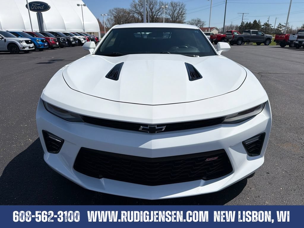 Used 2018 Chevrolet Camaro SS RWD image 8