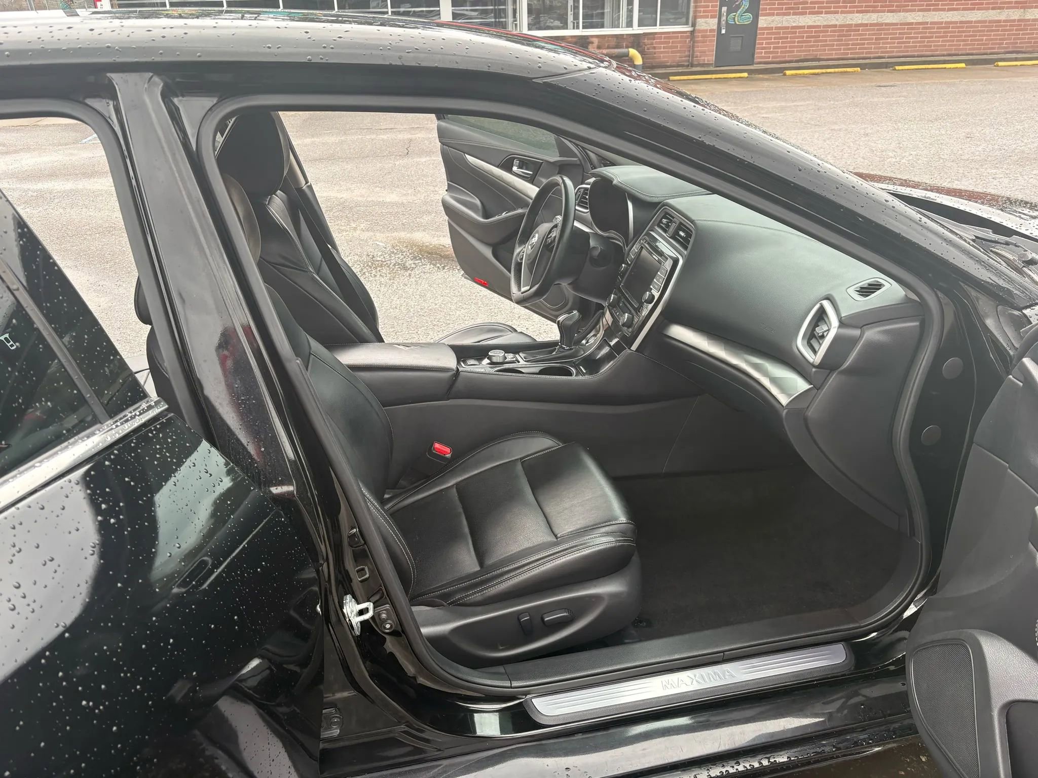 Used 2022 Nissan Maxima SV w/ Floor Mat Group image 9