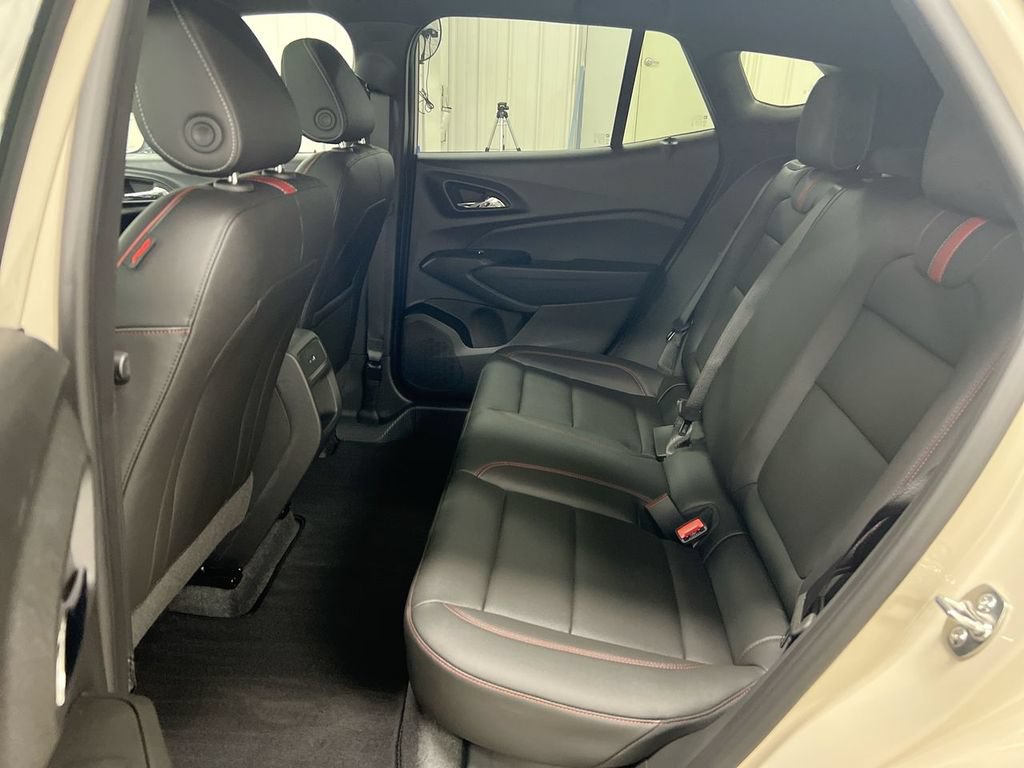 New 2026 Chevrolet Trax RS w/ Sunroof Package FWD image 23