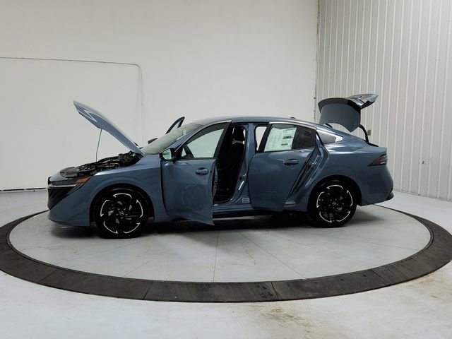 New 2026 Nissan Sentra SR w/ SR Premium Package image 12