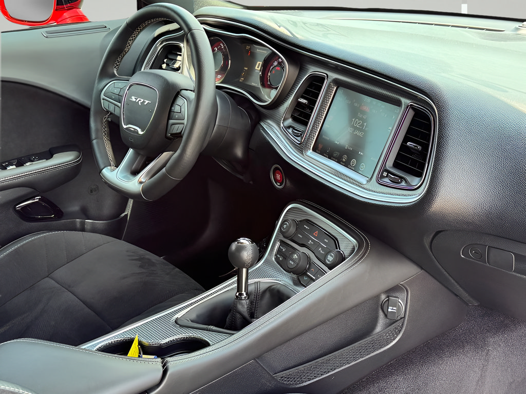 Used 2016 Dodge Challenger SRT Hellcat RWD image 18