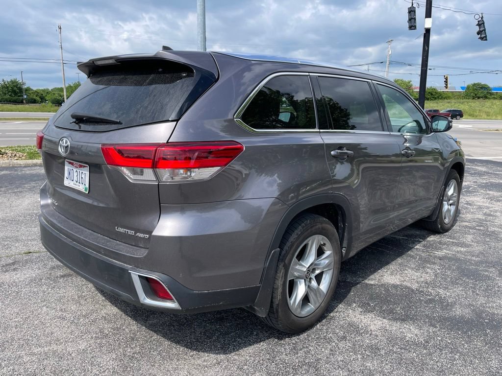 Used 2019 Toyota Highlander Limited AWD/4WD image 3