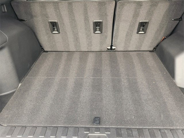 Used 2023 Chevrolet Equinox Premier image 32