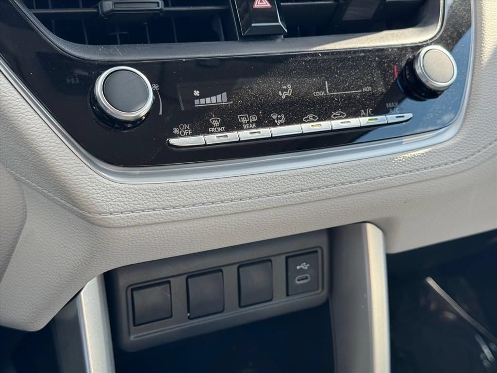 Used 2025 Toyota Corolla Cross L FWD image 20