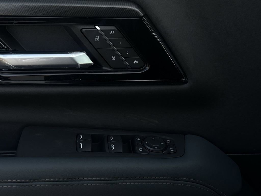 New 2026 GMC Yukon AT4 image 15