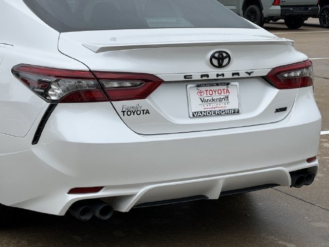 Used 2021 Toyota Camry XSE FWD image 6
