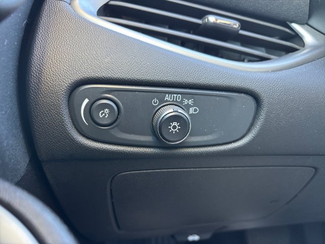 Used 2025 Chevrolet Malibu LT FWD image 17