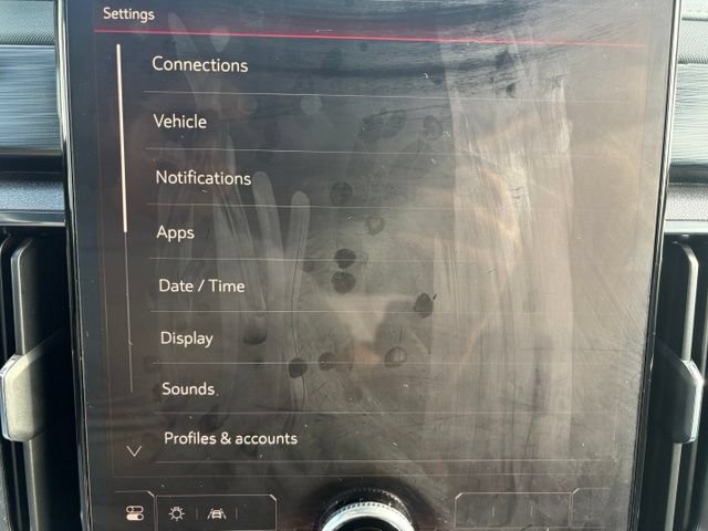 Used 2024 GMC Acadia AT4 w/ LPO, Floor Liner Package AWD/4WD image 28