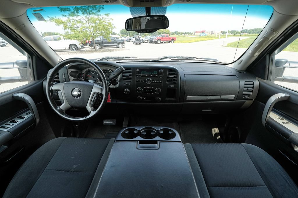 Used 2009 Chevrolet Silverado 2500 LT w/ Exterior Plus Package AWD/4WD image 20