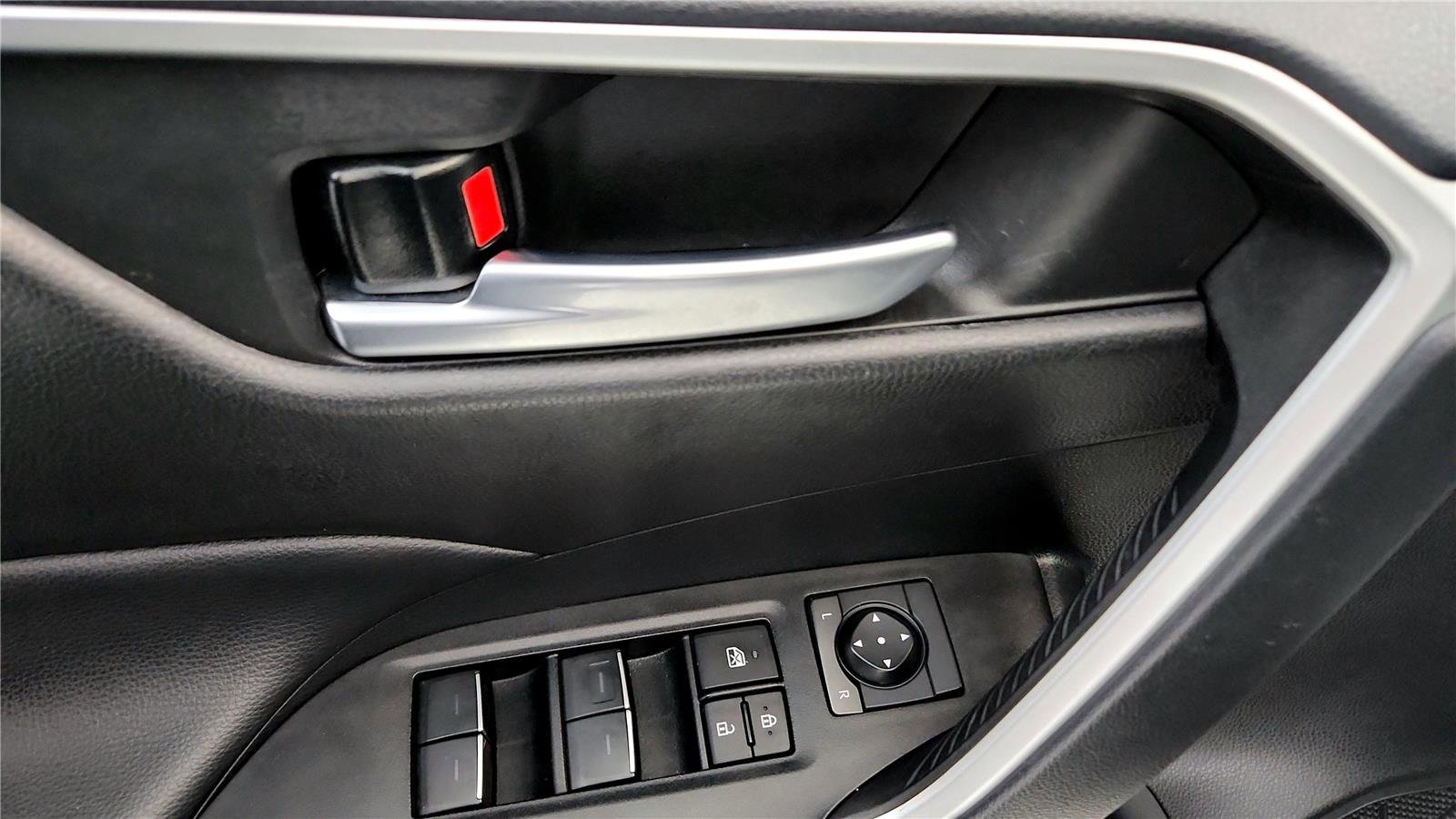 Certified 2025 Toyota RAV4 XLE image 20